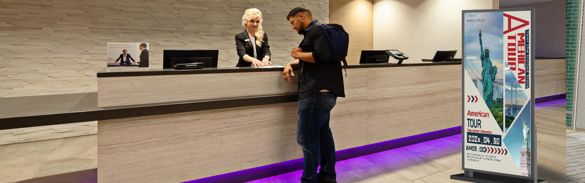 Full screen LCD advertising display improves the efficiency of hotel reception staff