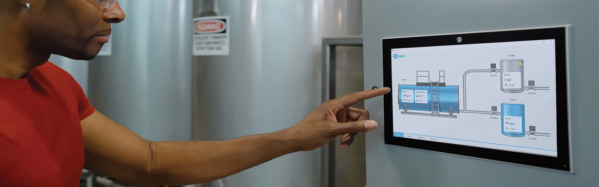 Industrial LCD monitor accelerates production efficiency