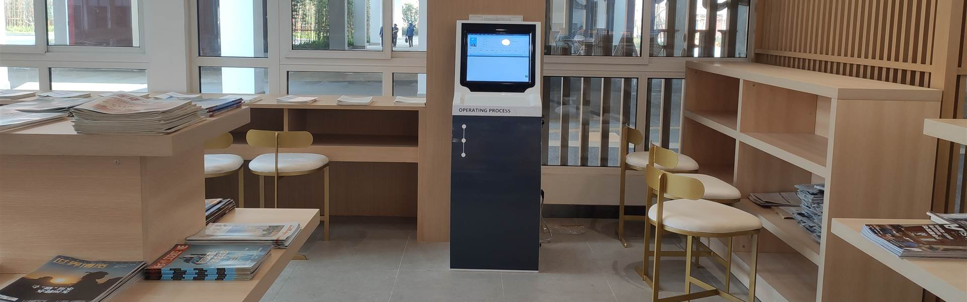 This display kiosk can print through the system