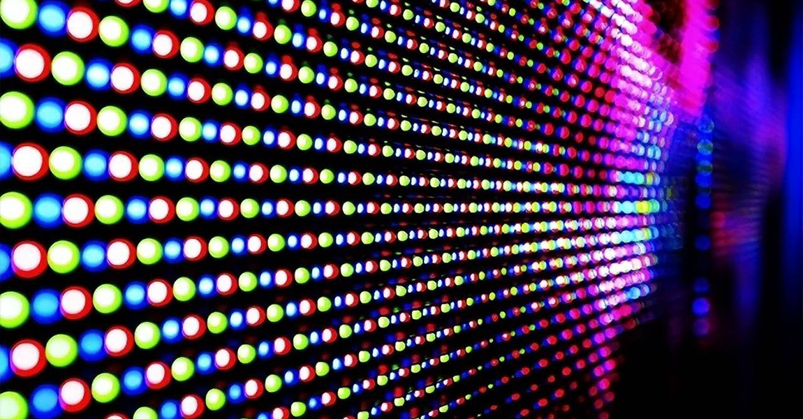 Lamp activity in the backlight of a high color gamut display