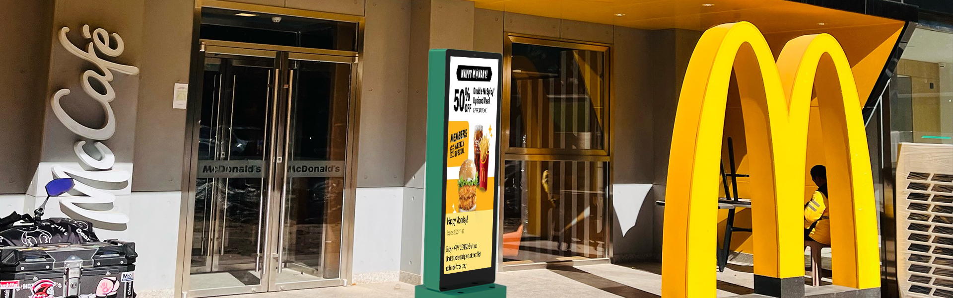 Application of outdoor bar digital display in catering industry