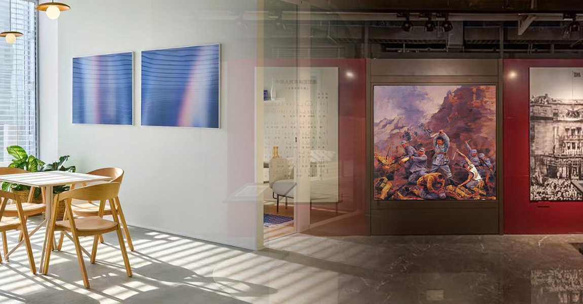 Square display monitors can be used as decorations or to display artworks in museums