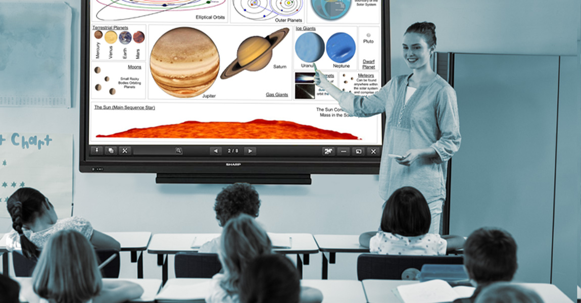digital signage in education